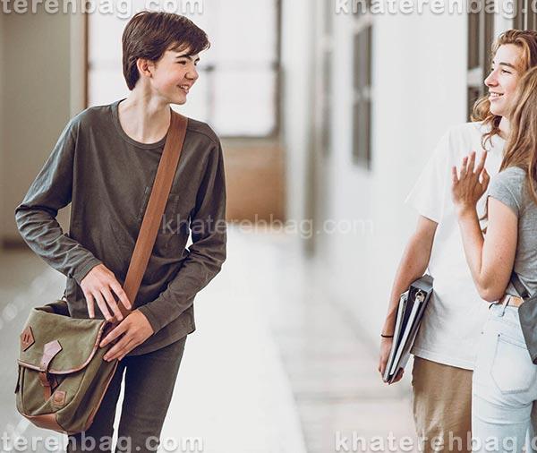کیف کراس بادی؛ از زیباترین کیف‌های دانشجویی