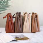 کیف زنانه نیم گرد عمود باس - کد : (22325)