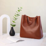 کیف زنانه نیم گرد عمود باس - کد : (22325) - تصویر 26