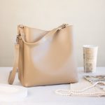 کیف زنانه نیم گرد عمود باس - کد : (22325) - تصویر 17